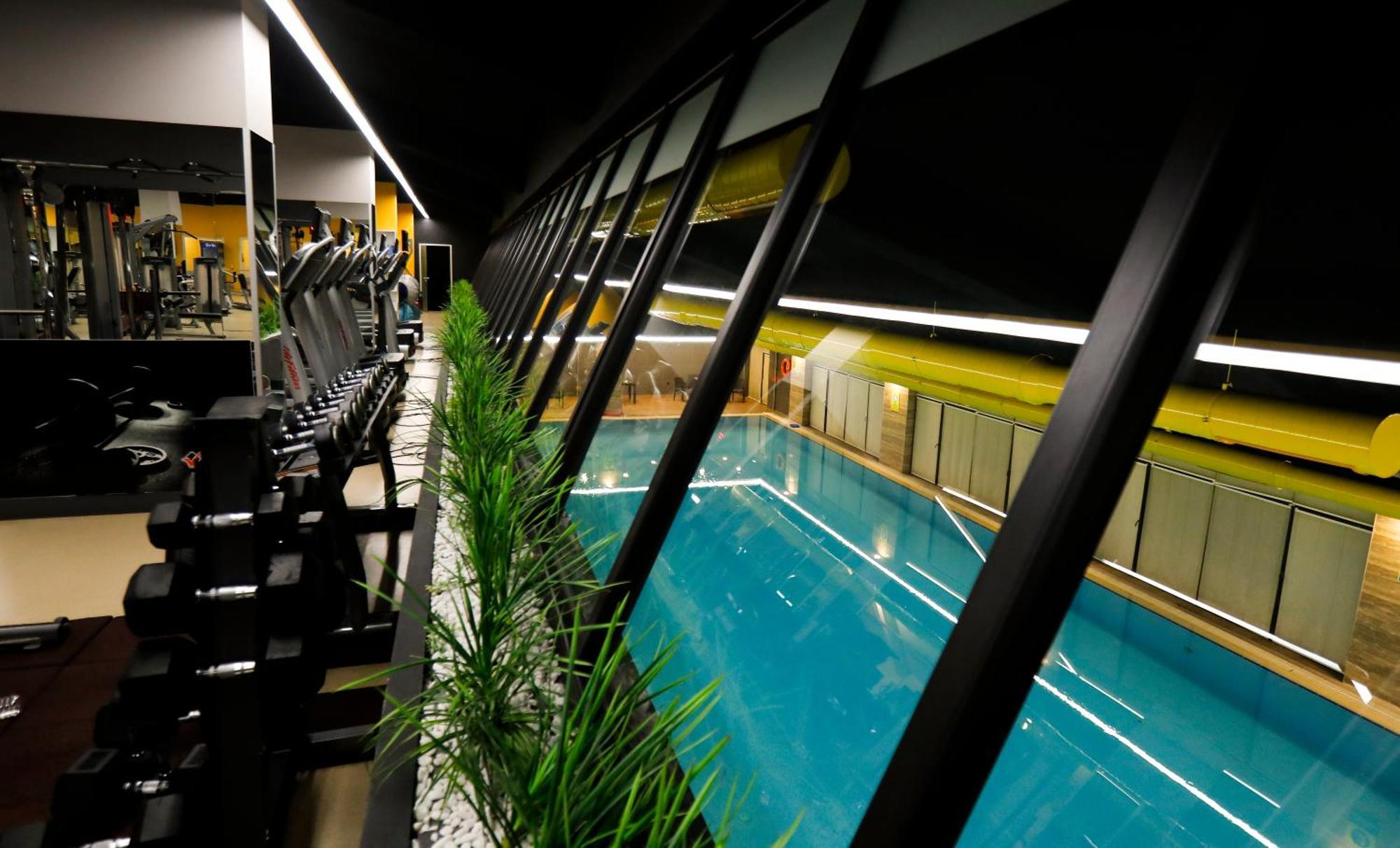 Fier Life Center Hotel ไคเซรึ ภายนอก รูปภาพ